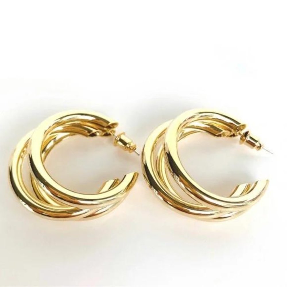 NEW CHUNKY 18K GOLD HOOP EARRINGS, NICE EARRINGS, CUTE EARRINGS - Picture 6 of 6
